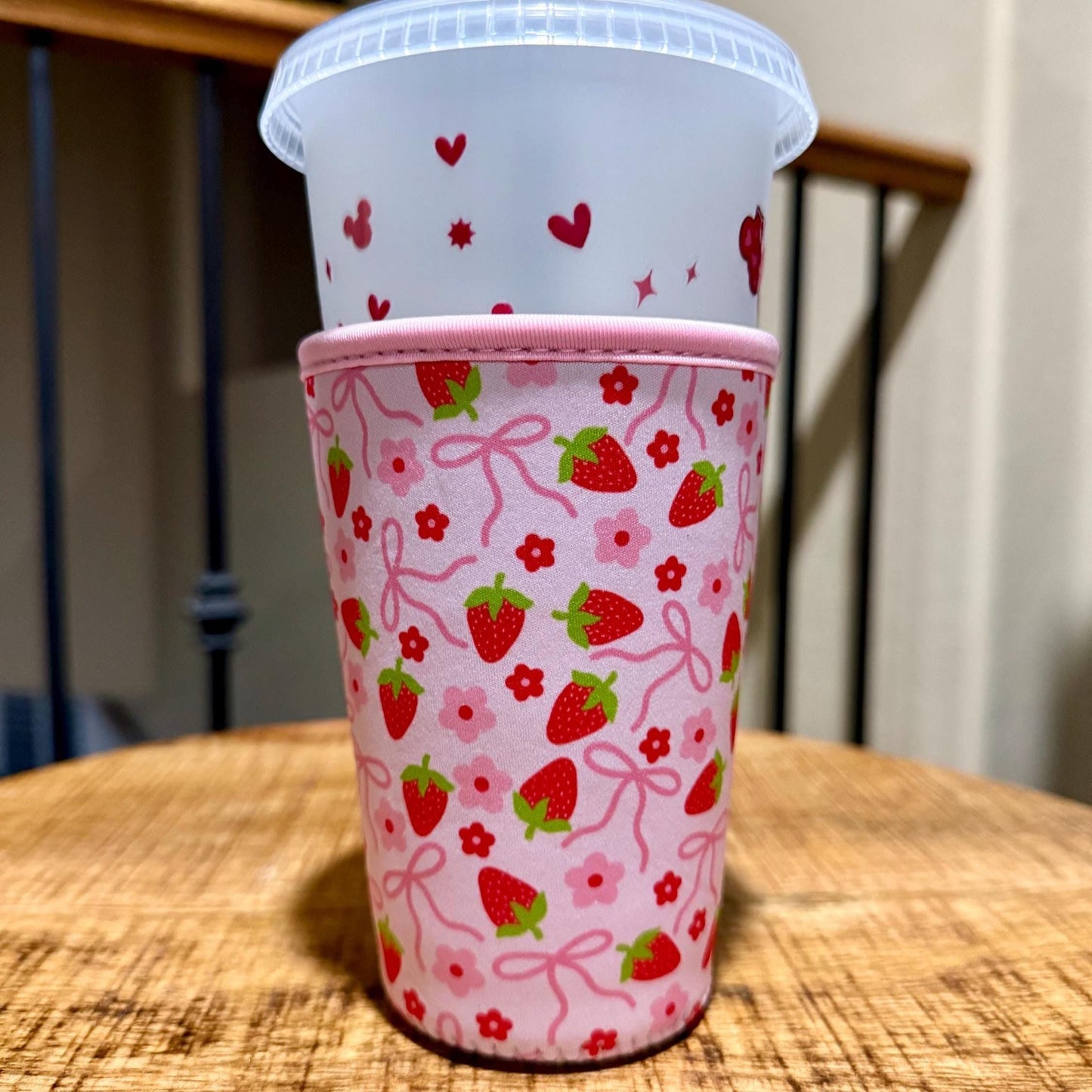 Strawberry Bow Iced Coffee Sleeve – Medium Neoprene Drink Holder